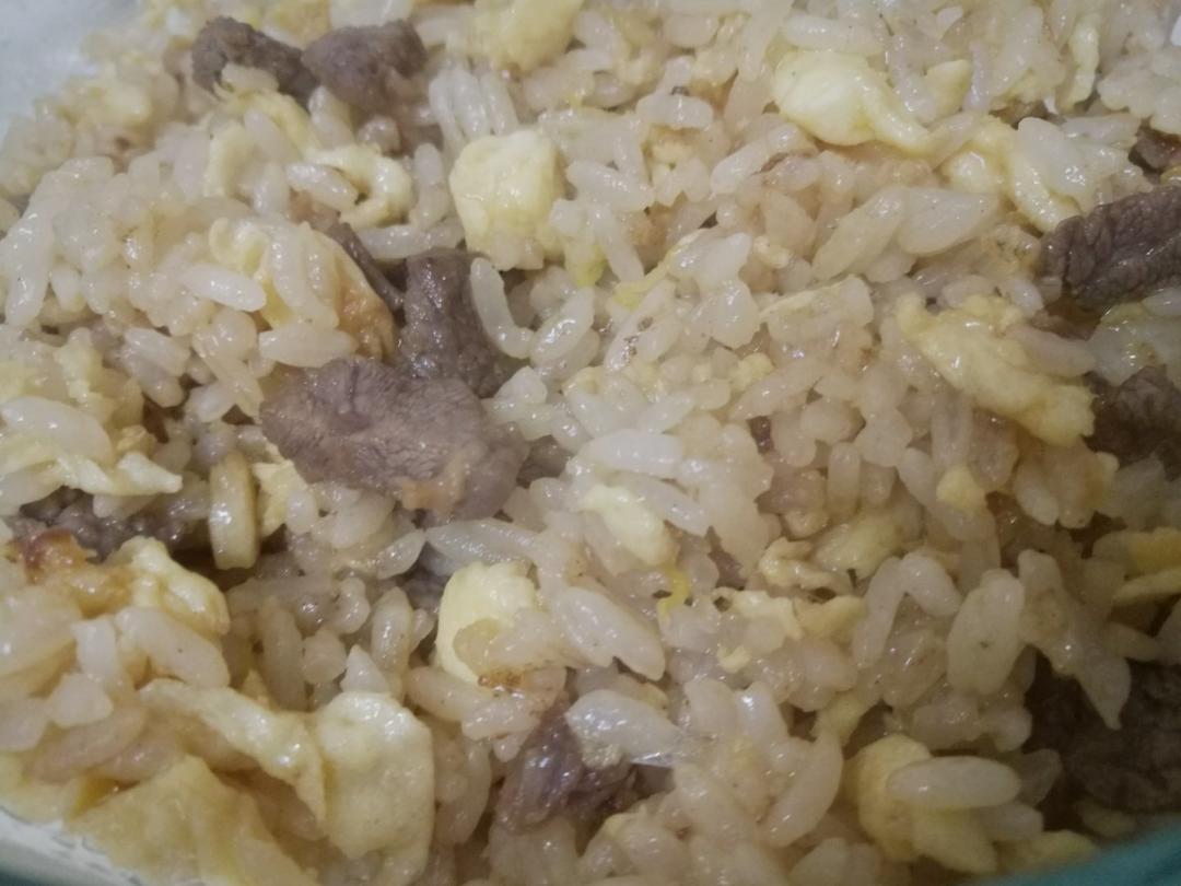 牛肉粒蛋炒饭