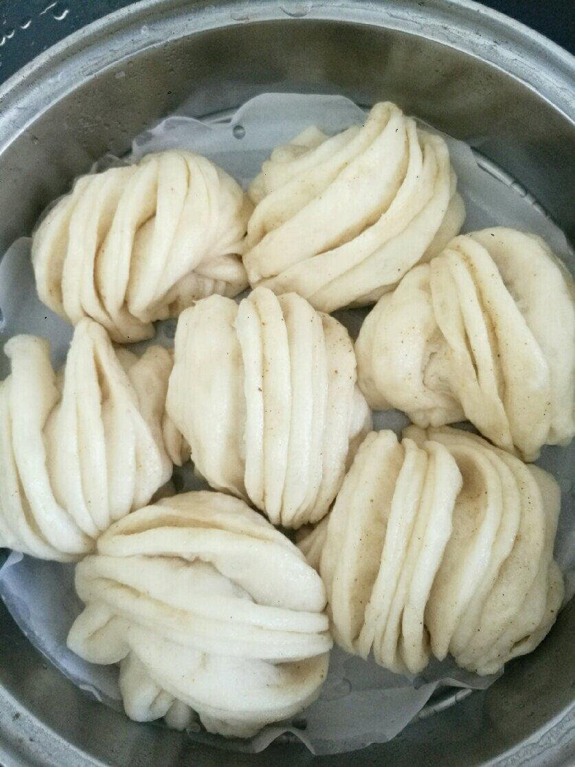 手机用户9977_8myj做的蒸馒头 油卷