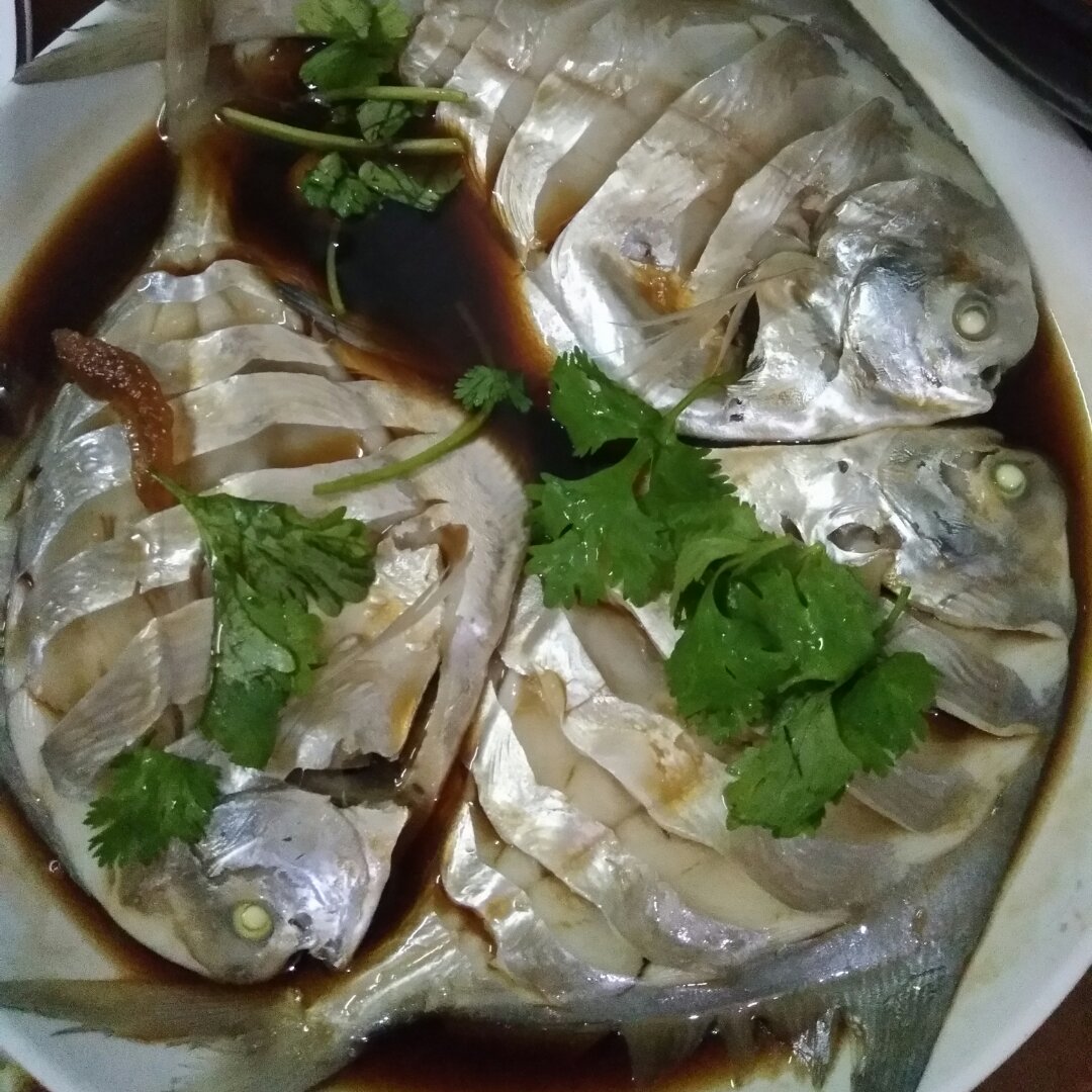 2011胖胖做的清蒸鯧魚