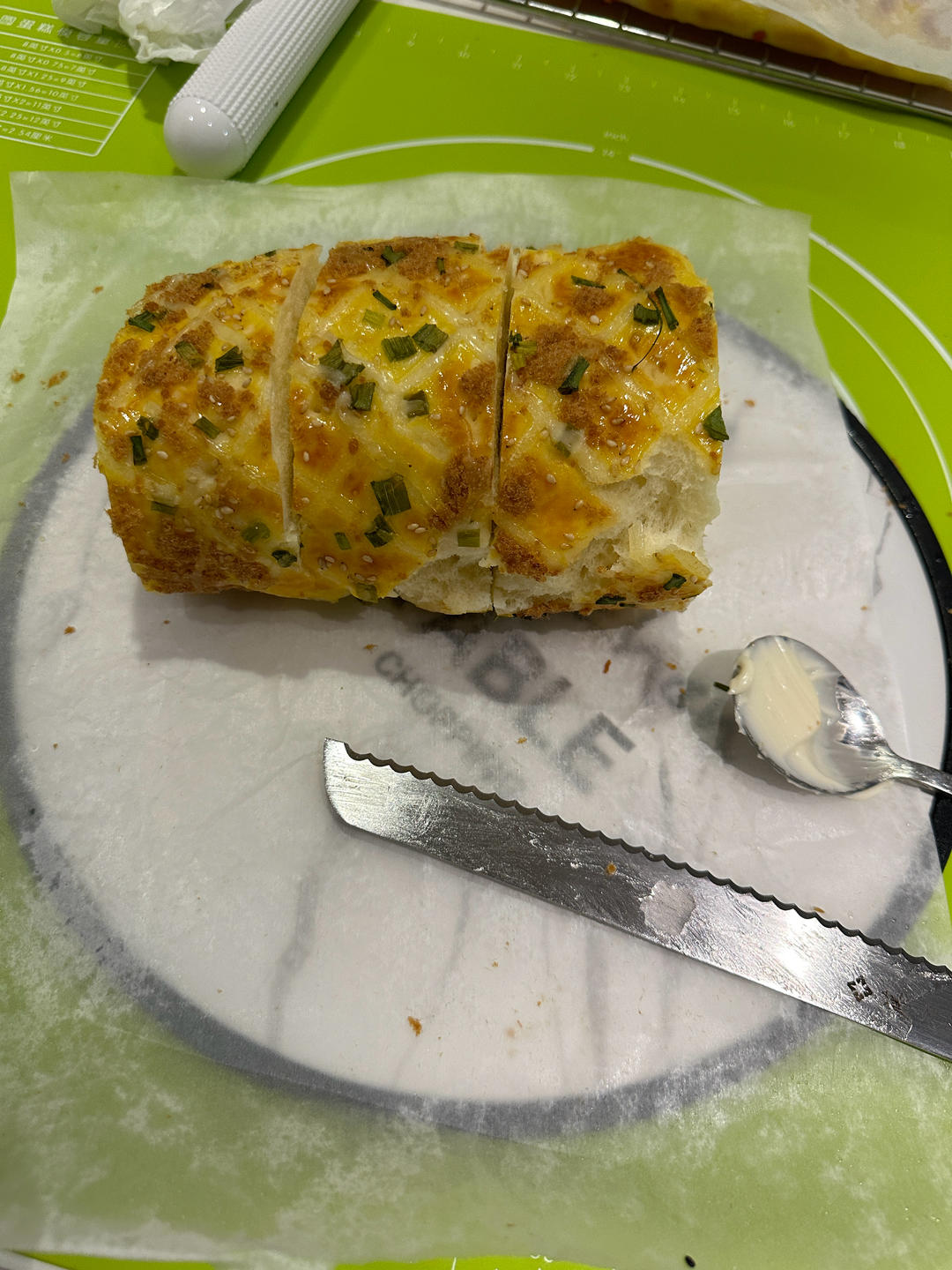 香葱肉松面包卷