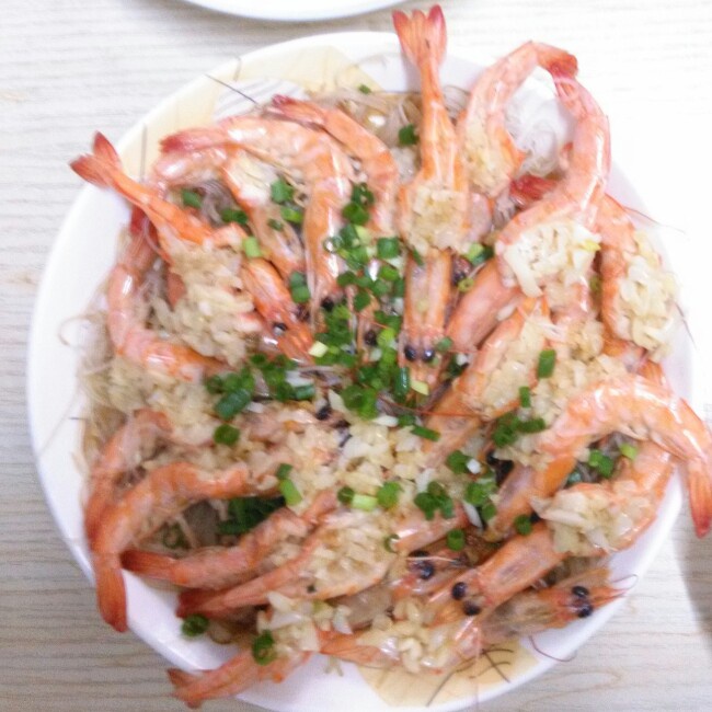 蒜蓉粉丝蒸大虾