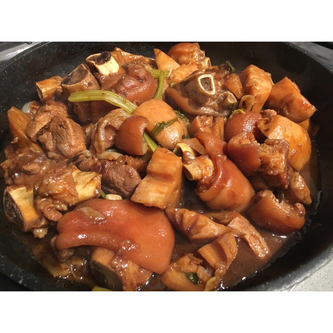 猪手焖莲藕