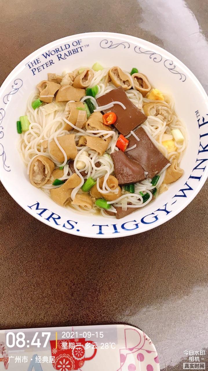 鸭血米粉也是温州特色美食（猪脏粉）的做法