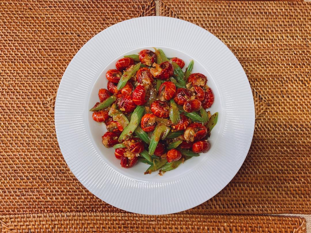 媲美大排档的绝味小龙虾