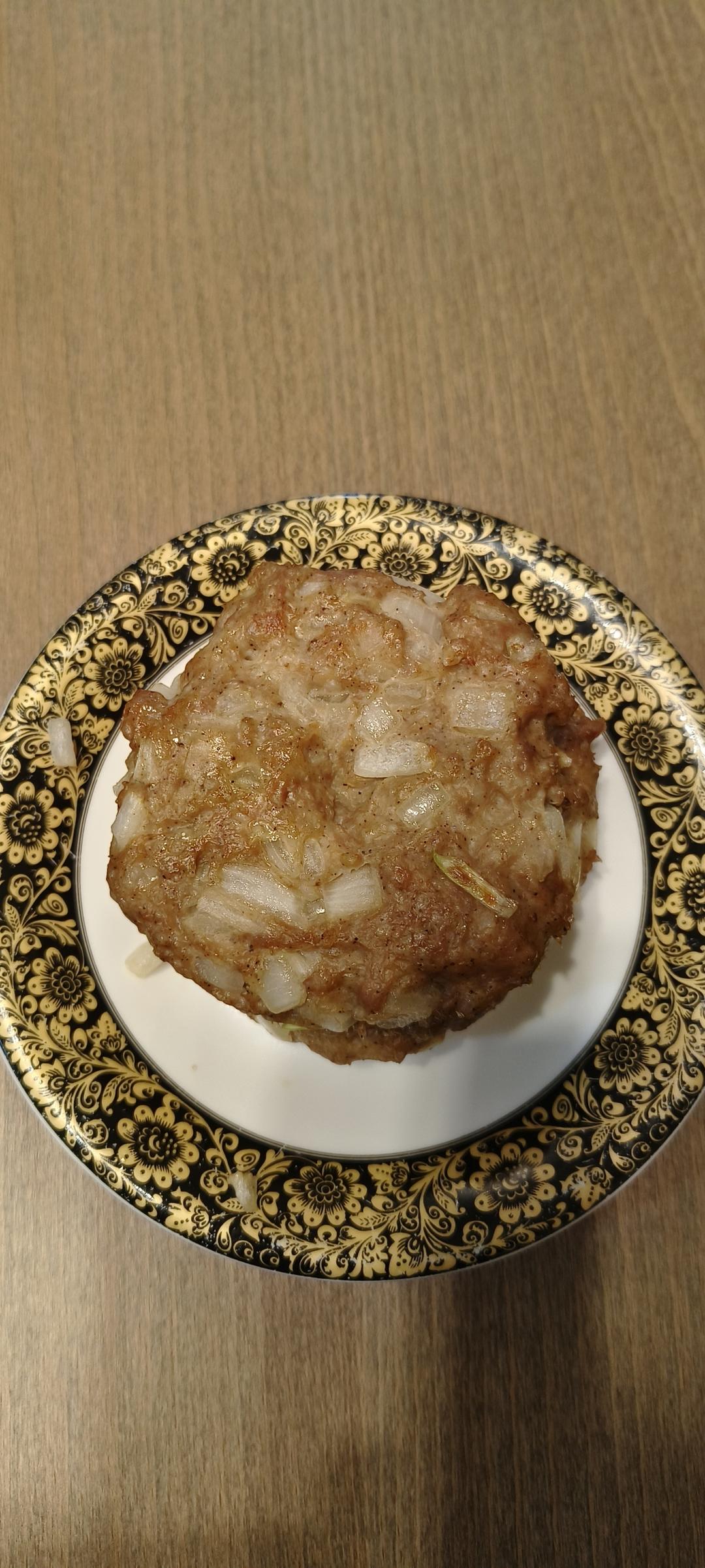 不输给牛肉的猪肉汉堡肉饼