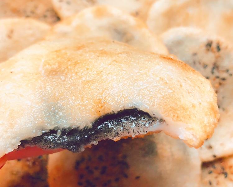 芝麻糯米饼的做法