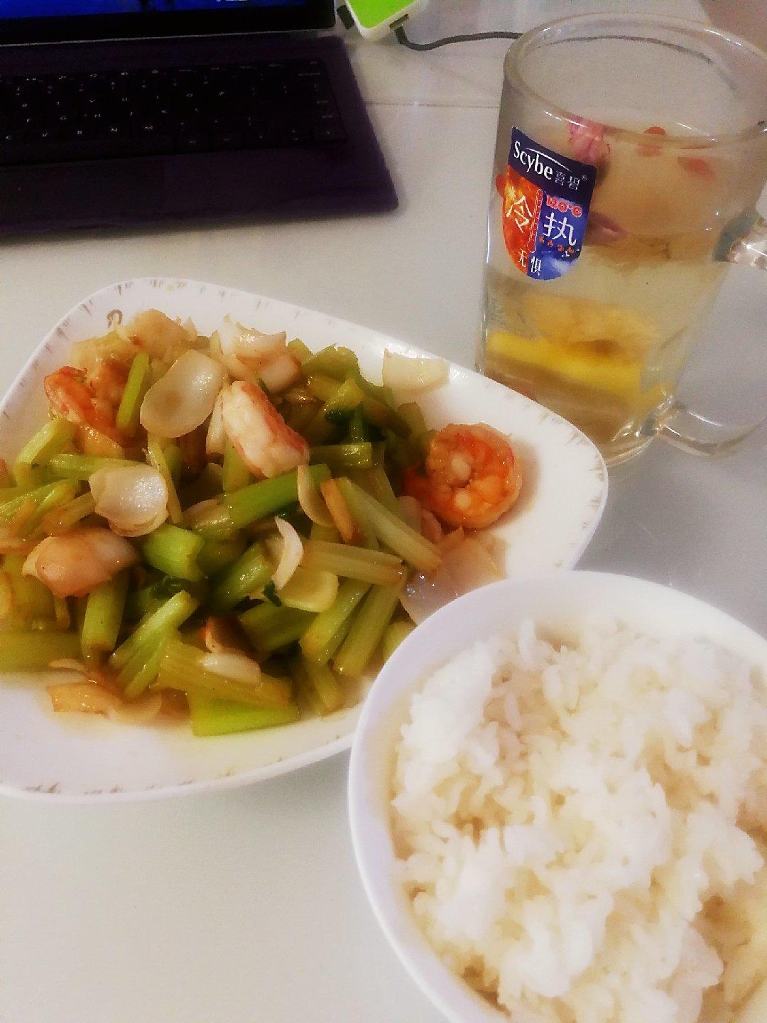 西芹百合炒虾仁