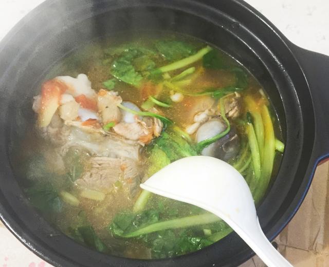 西红柿棒骨汤的做法