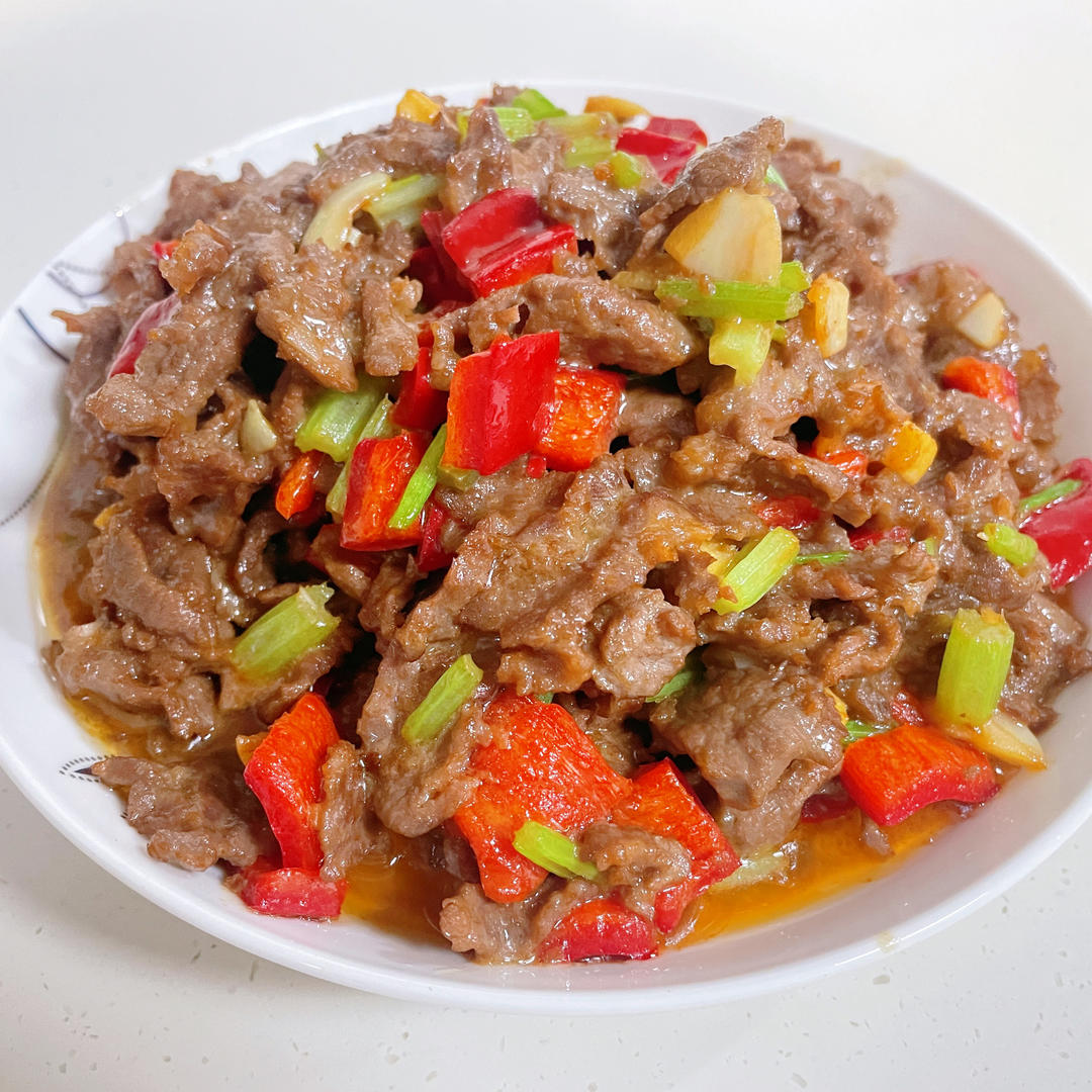 家常版小炒牛肉，做饭小白也可以啦的做法 步骤1