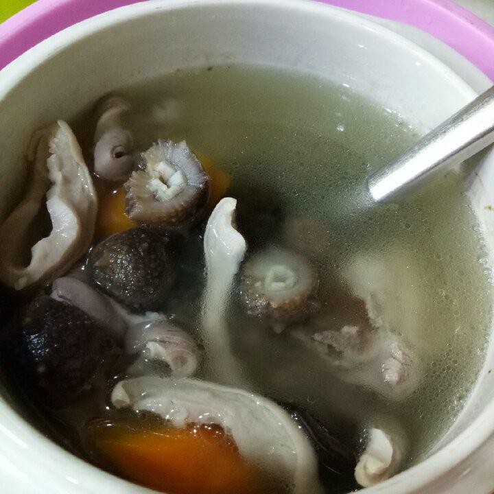 木耳海参猪肚汤