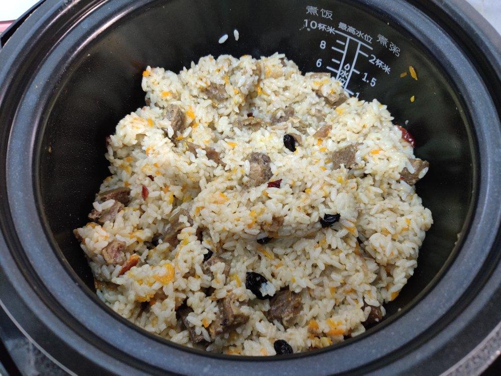 羊肉手抓饭