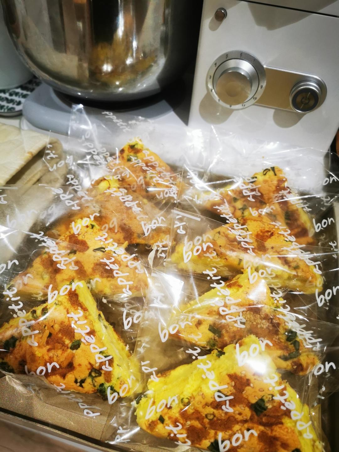 美味肉松卷-简单不开裂，零失误的蛋糕卷