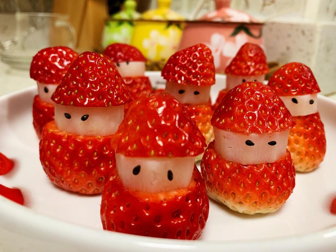 沈勤666做的萌萌哒草莓雪人