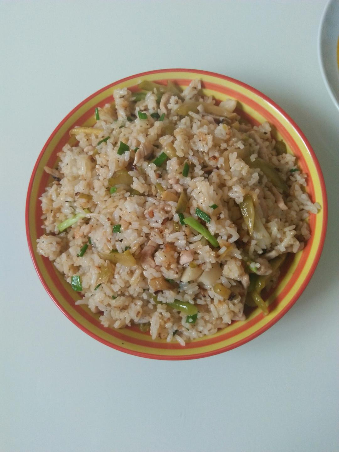 榨菜肉丝炒饭