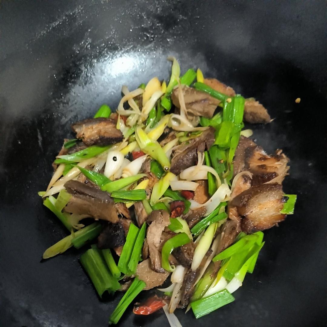 蒜苗炒腊肉