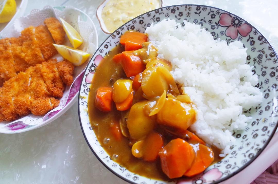 简约日式咖喱饭
