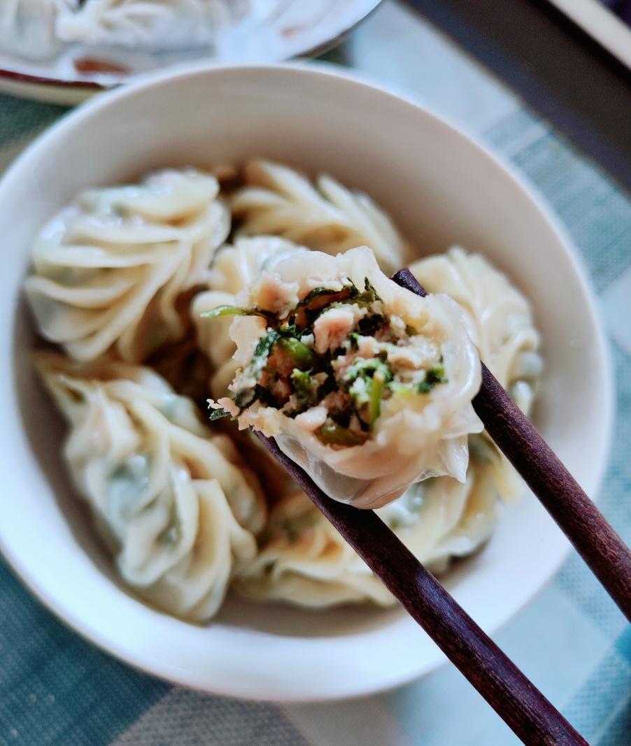 艾草肉沫馅的饺子
