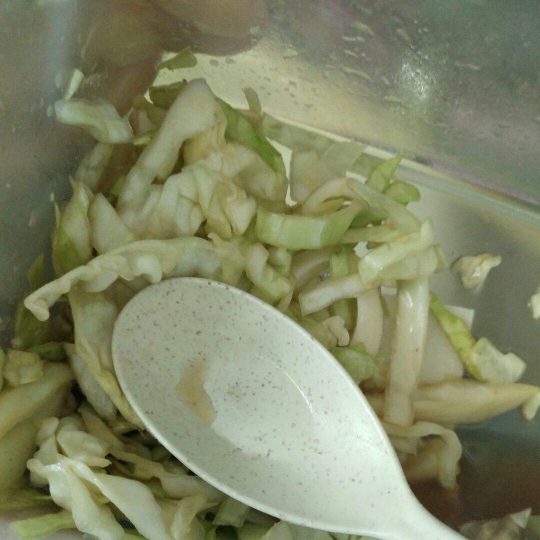日式卷心菜沙拉【栗原晴美料理书】