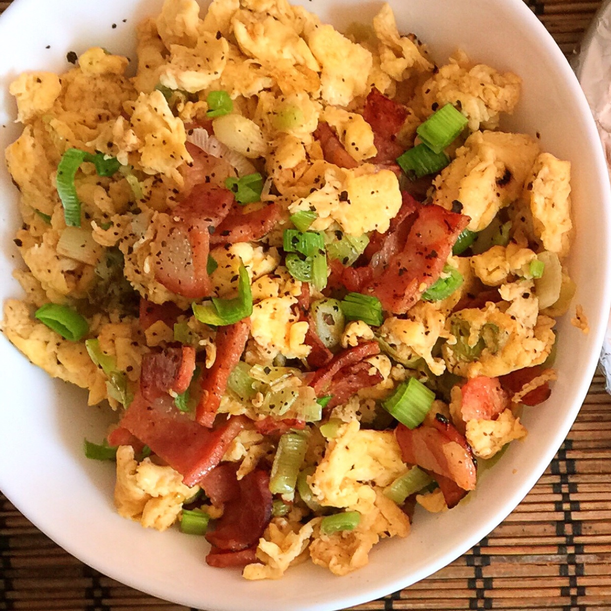 秀逗女青年做的培根炒蛋