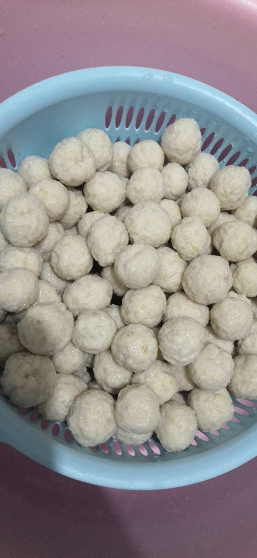 1⃣️自制鱼丸，不包馅，Ｑ弹爽滑，我们大福州的特产！