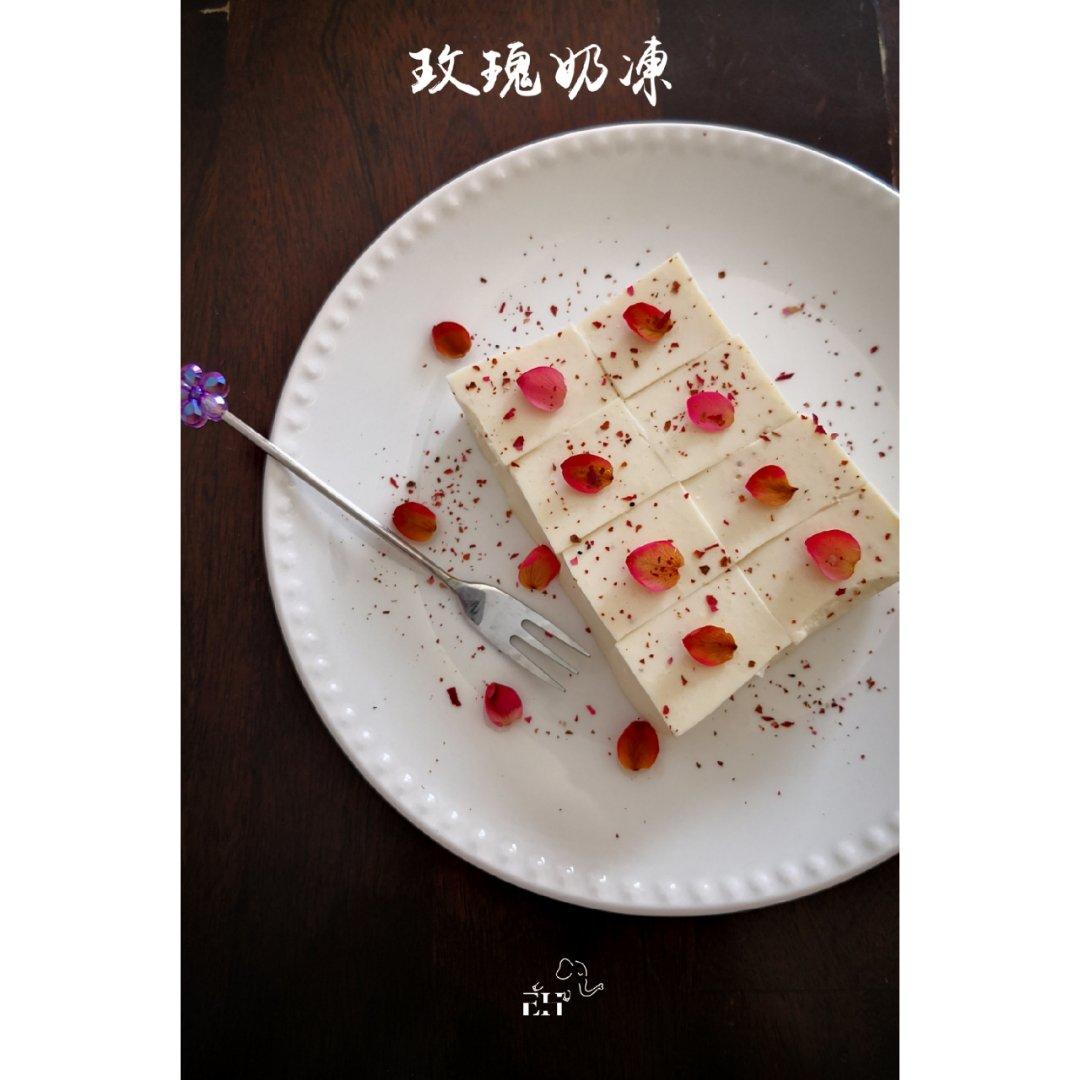 濃郁度驚人的玫瑰奶凍🌹