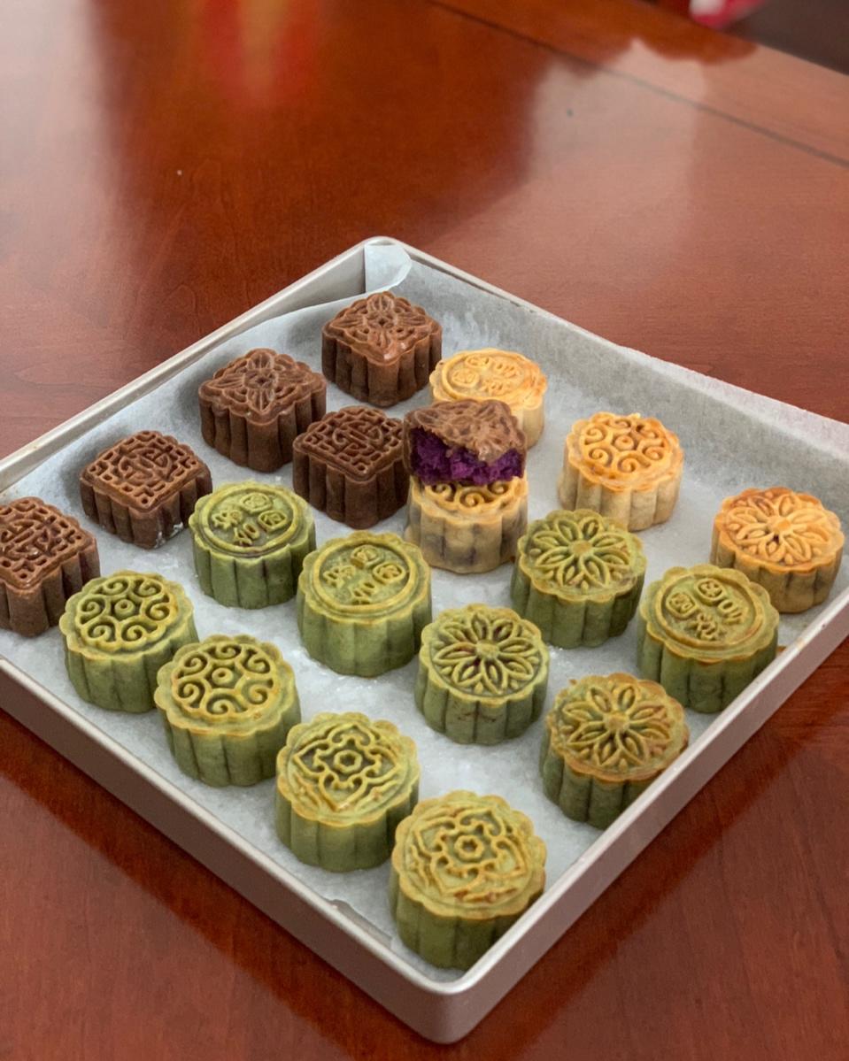 广式月饼——咸蛋黄豆沙月饼（新手版）