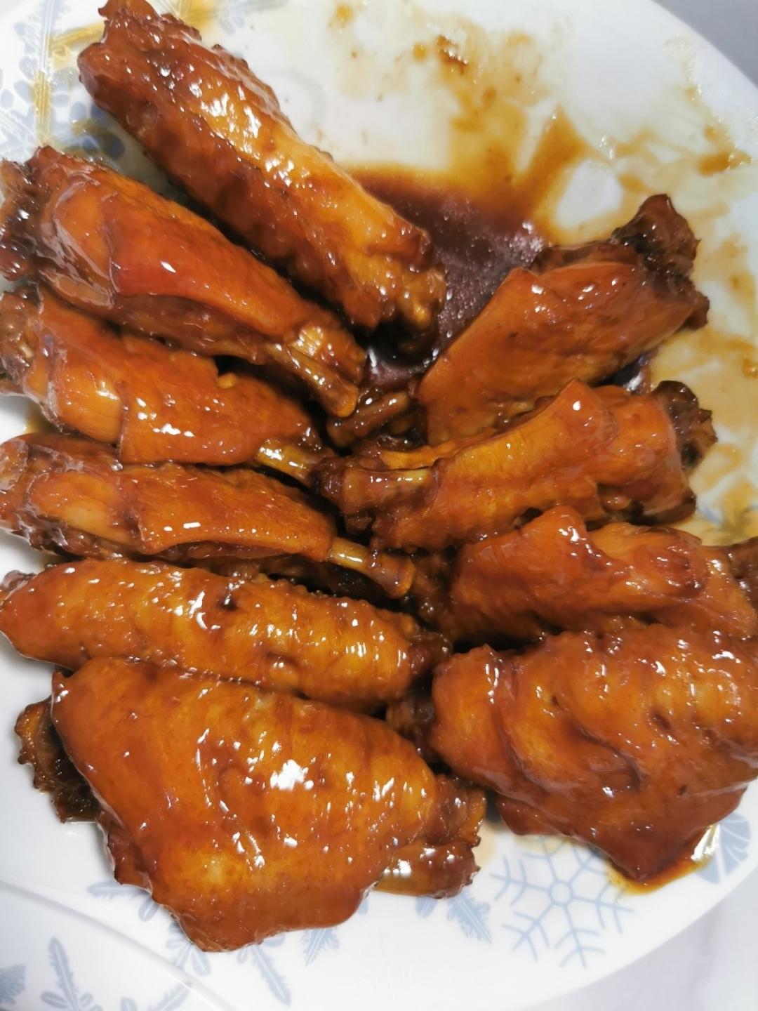 厨师长教你：“可乐鸡翅”的家常做法，味道鲜嫩可口，先收藏起来
