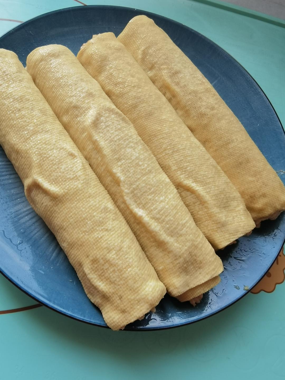 豆皮鸡胸肉卷