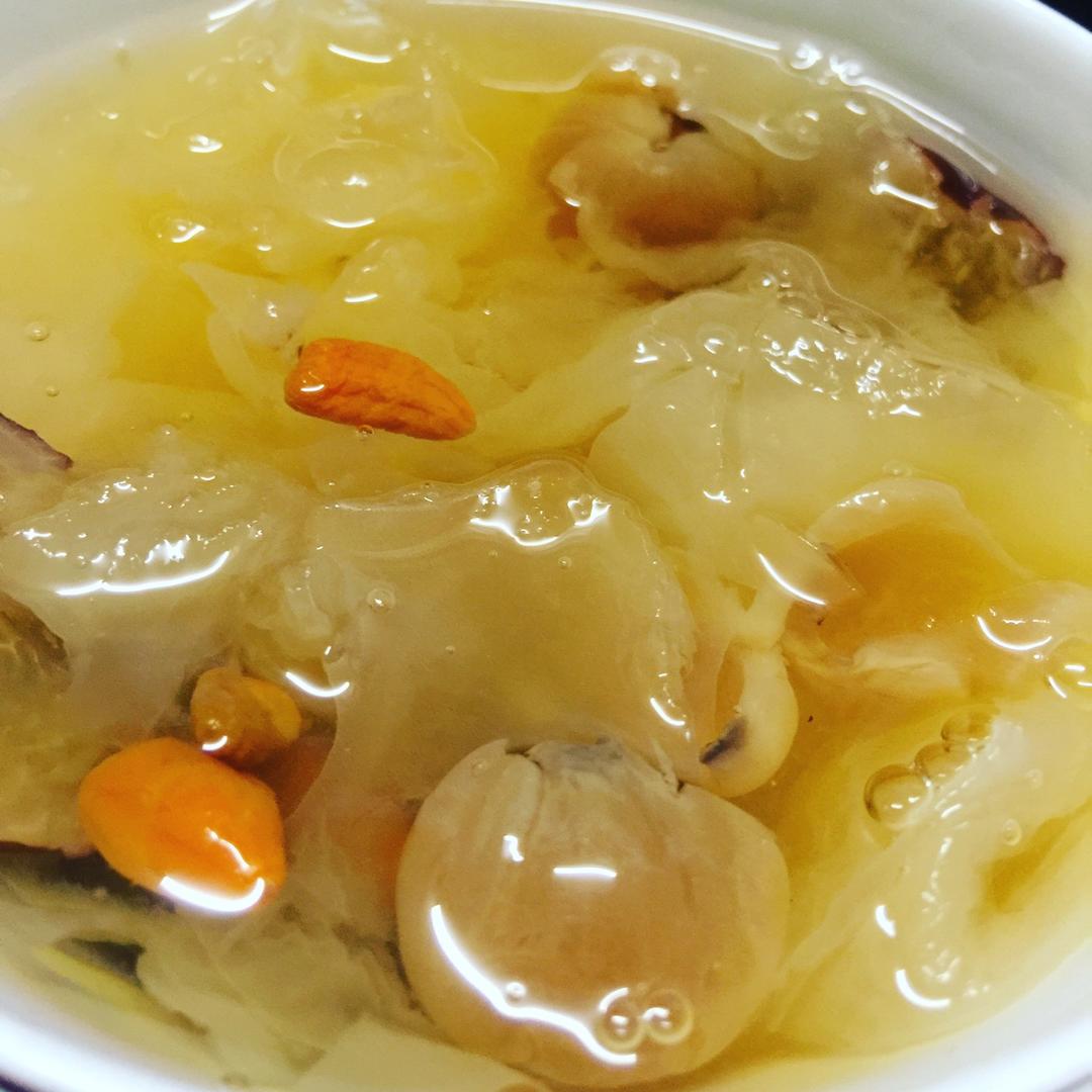 红枣银耳汤