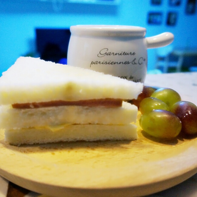 火腿芝士三明治