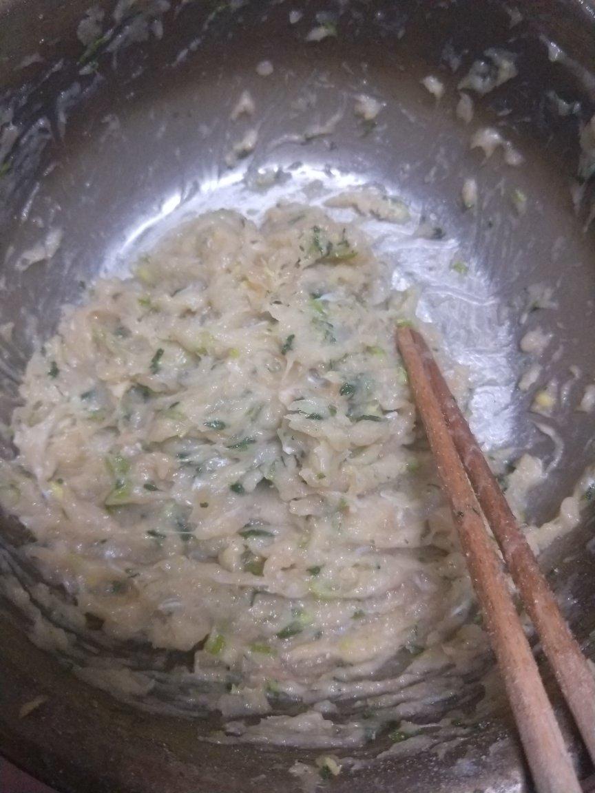 龙利鱼香菜饺子
