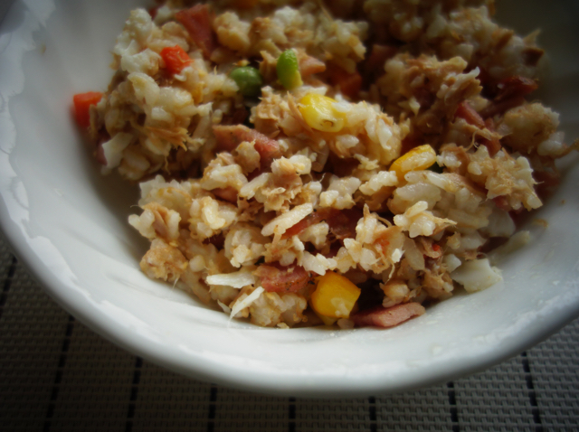 糙米金枪鱼蛋炒饭