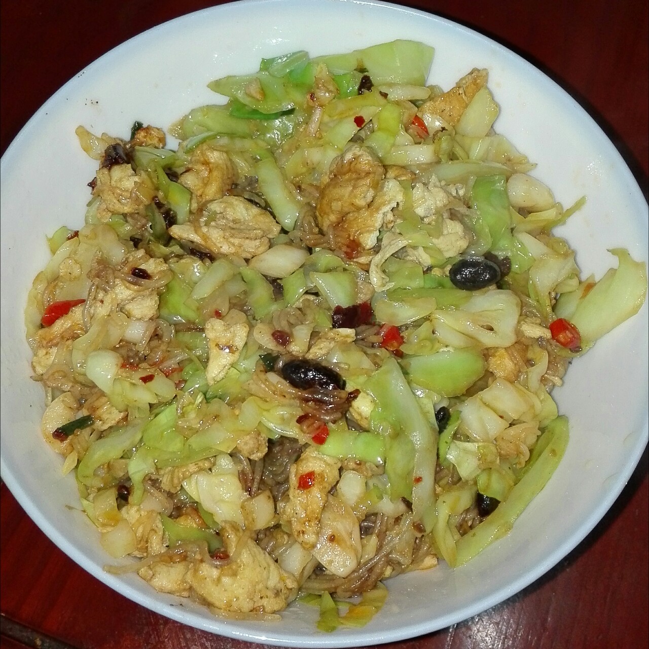 包菜粉丝炒鸡蛋