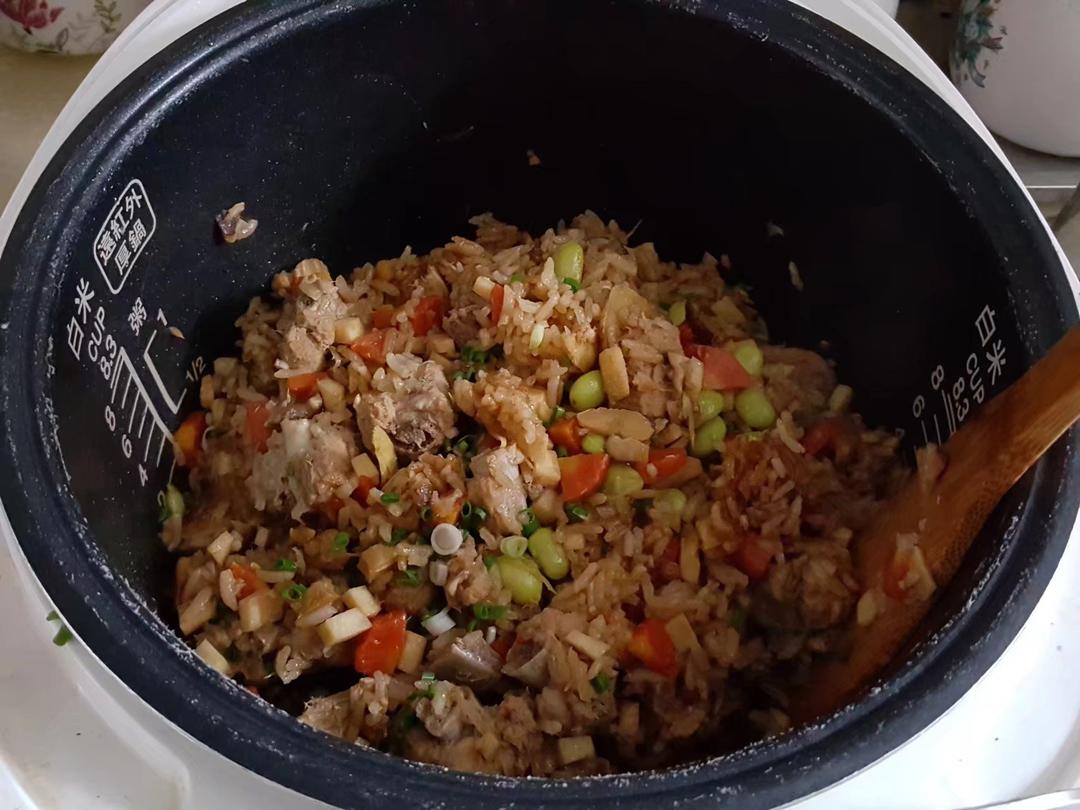 喷香排骨焖饭（爆好吃）