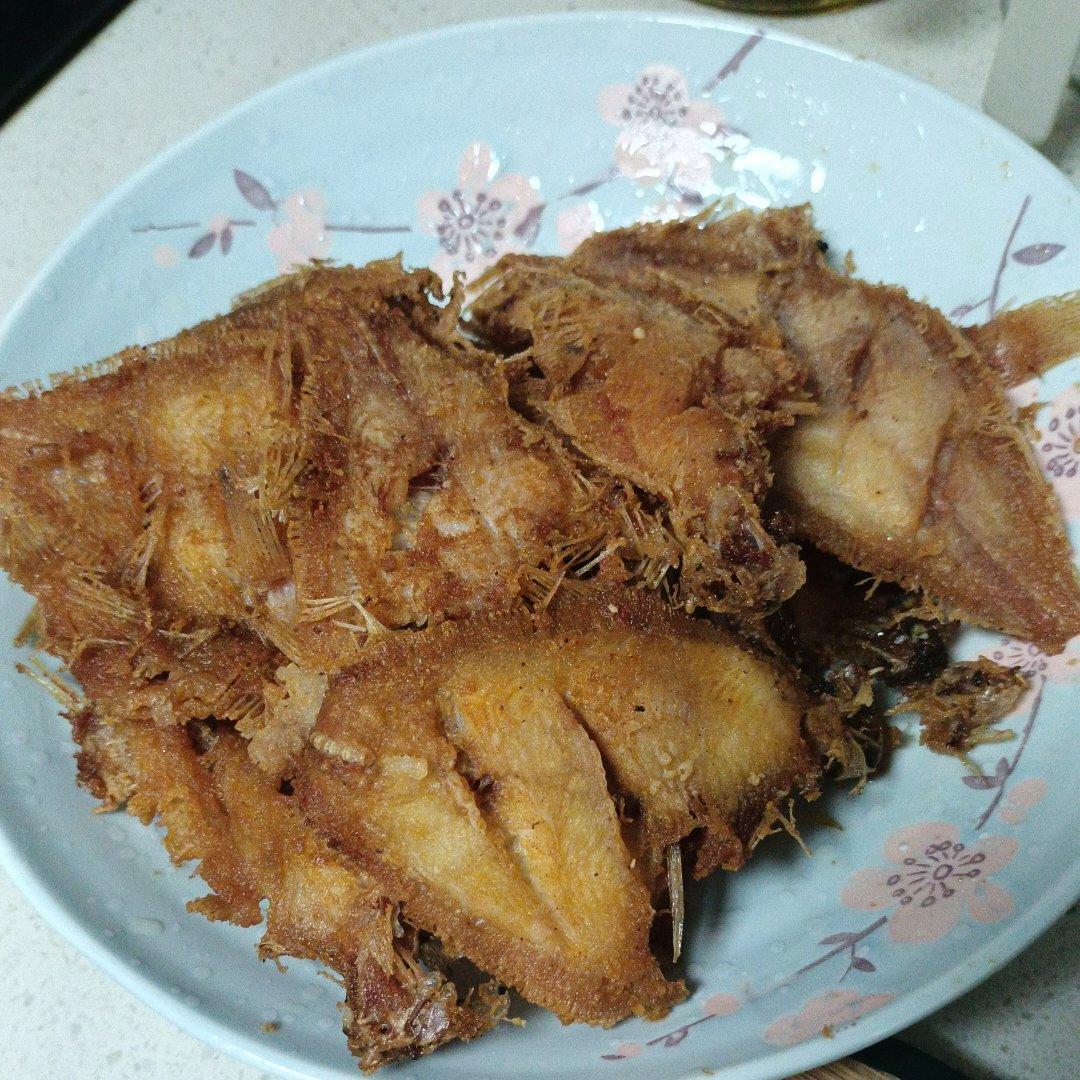 不挂糊，酥酥脆脆的「干炸小偏口鱼🐟」