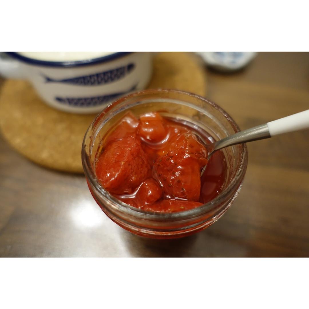 巴萨米可烤草莓