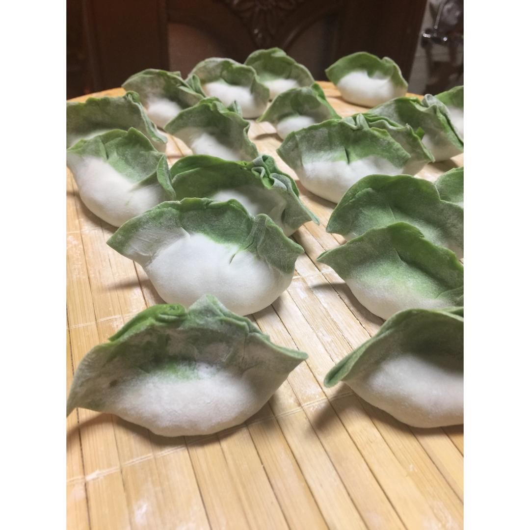 翡翠白玉白菜饺子详细版（附翡翠白玉白菜饺子包法，翡翠白玉饺子皮两种制法，面包机和面，翡翠白玉烧卖，各种馅料搭配）