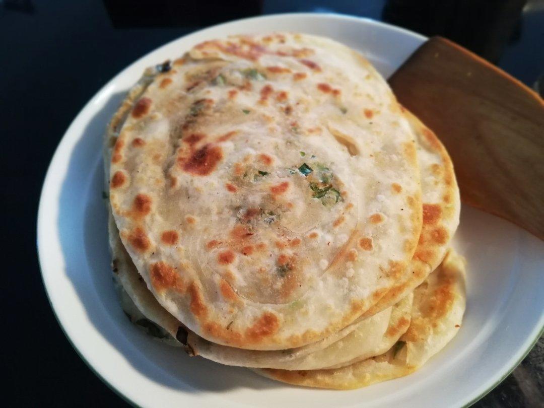 烫面葱油饼（家常简单版）
