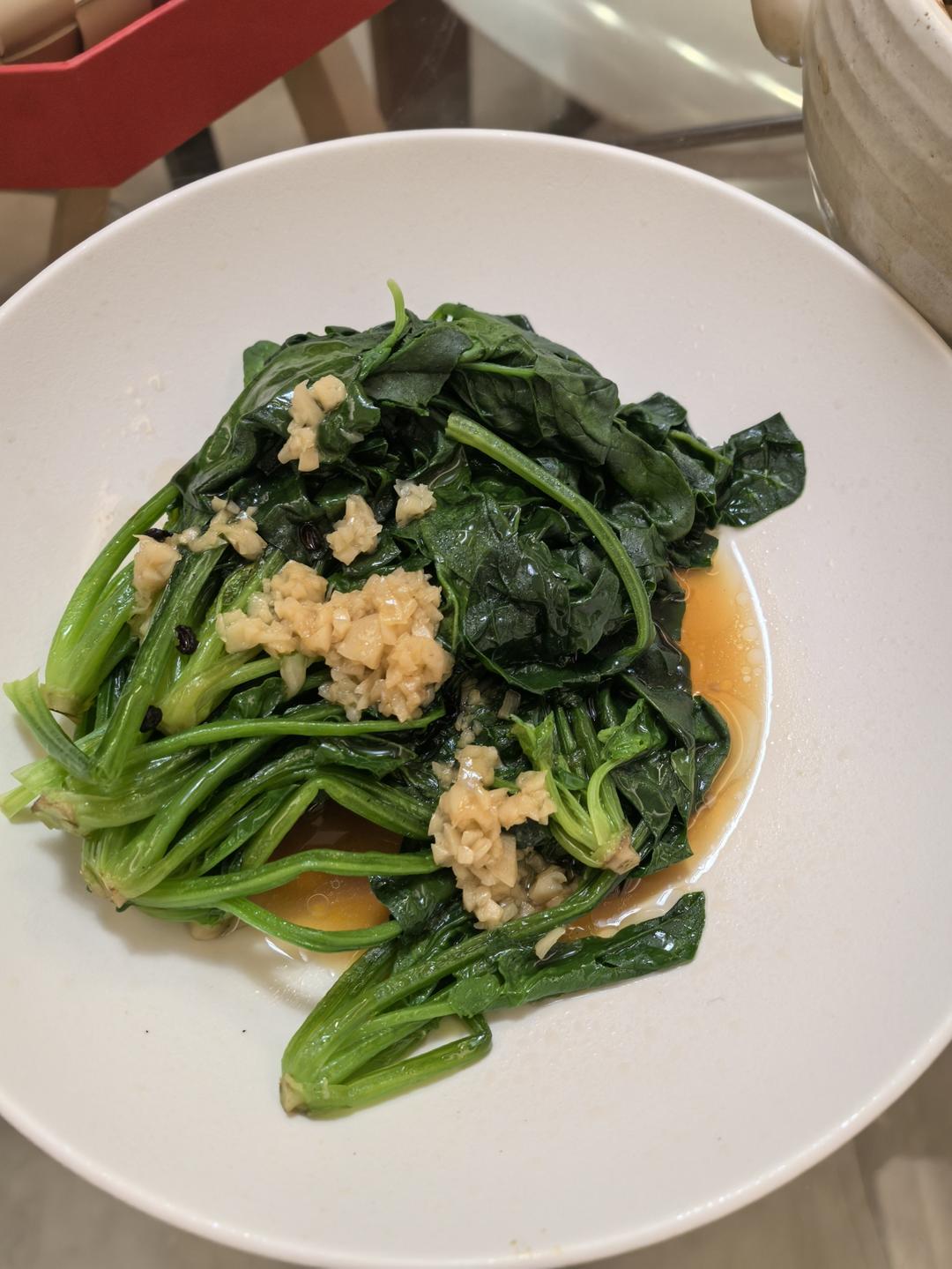 凉拌菠菜(家传秘方)