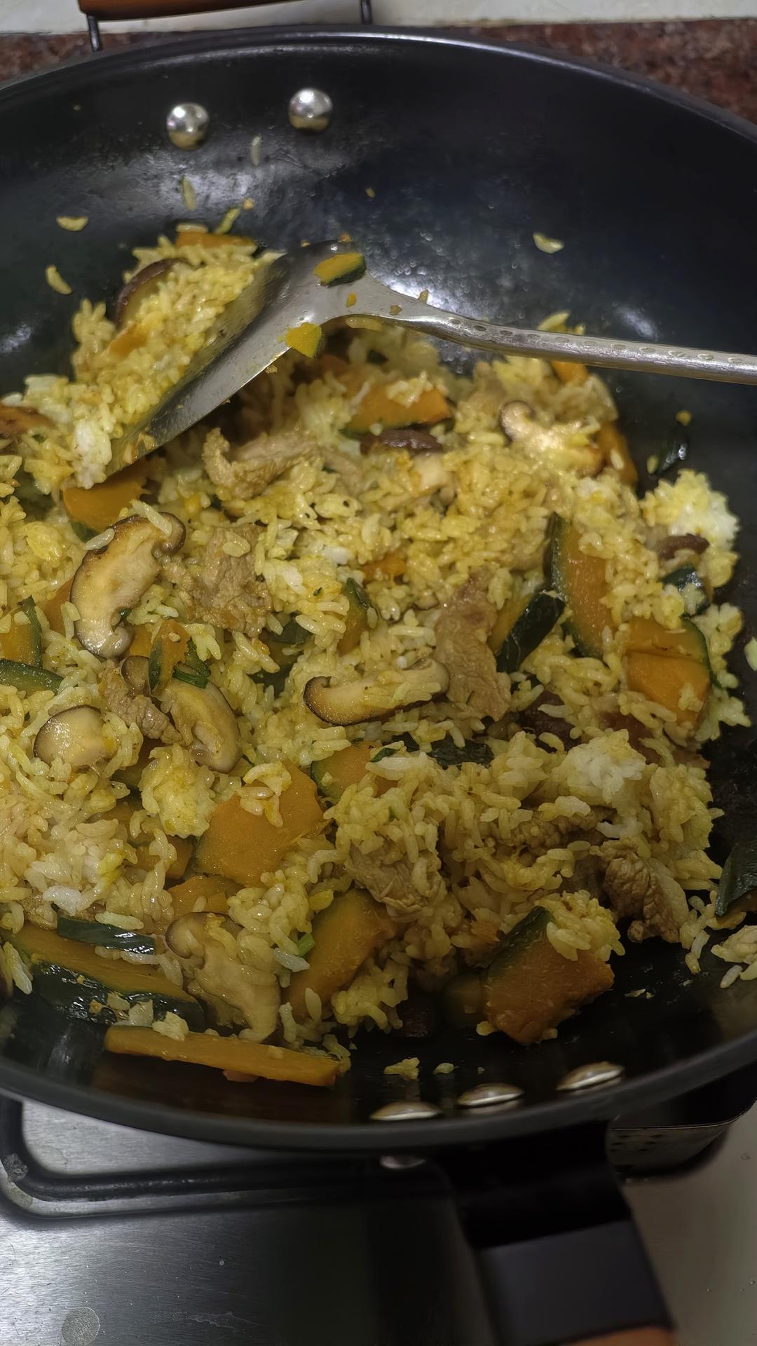 美味到不行的南瓜饭