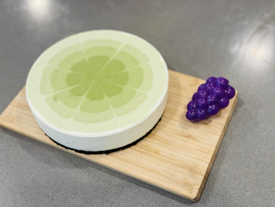 渐变抹茶慕斯蛋糕：我Amanda带着既美又作的抹茶甜点又来了！【曼食慢语】