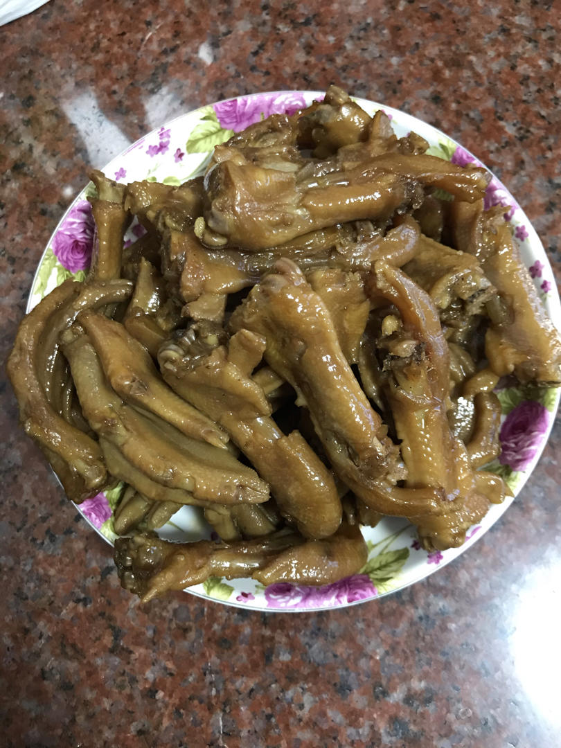 香卤鸭掌（好吃得不得了）