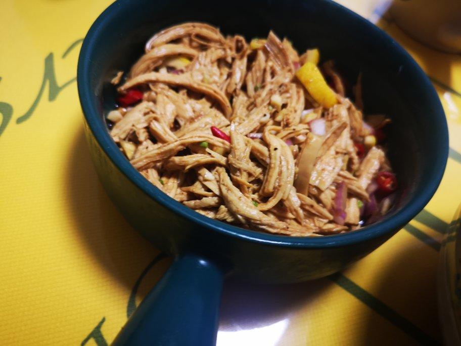 【减脂餐】柠檬手撕鸡，清爽开胃的鸡胸肉享用大法