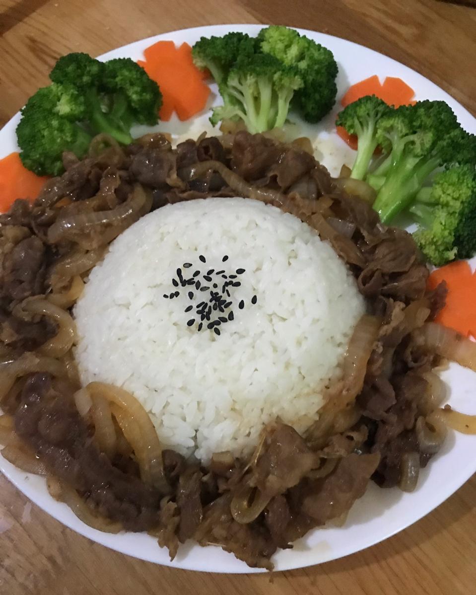肥牛饭