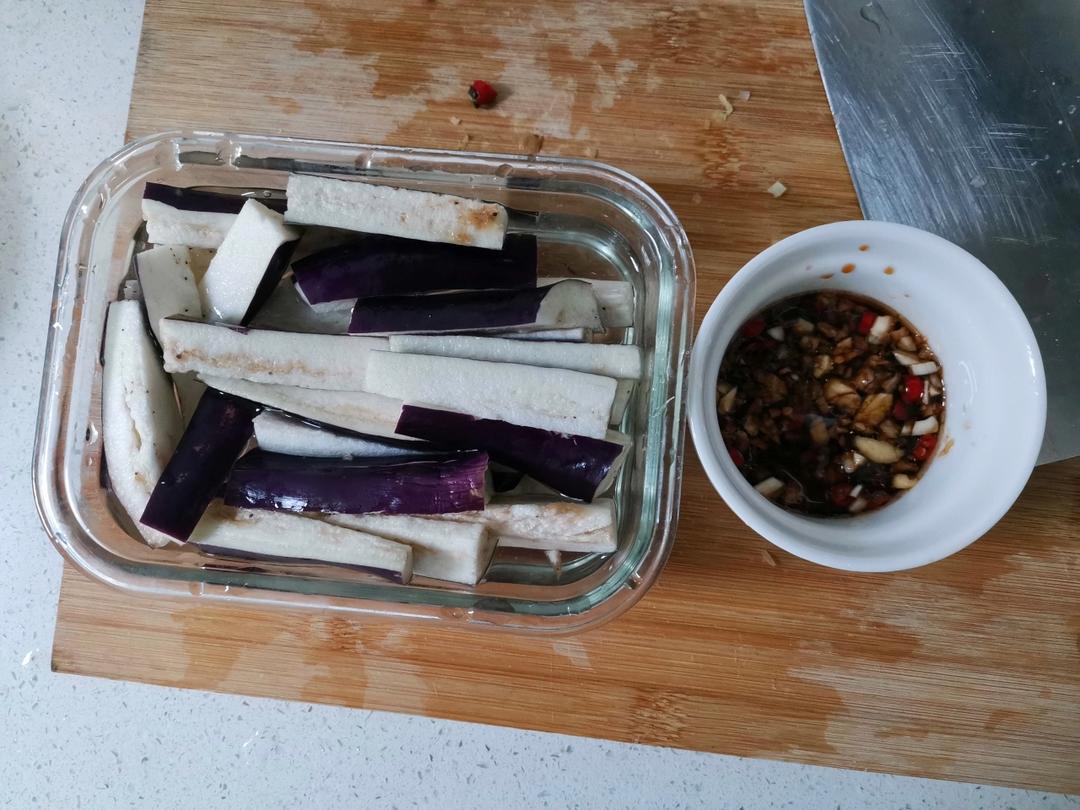 益母草乌鸡汤&蒸剁椒蒜蓉茄子【2月北鼎蒸炖锅食谱】