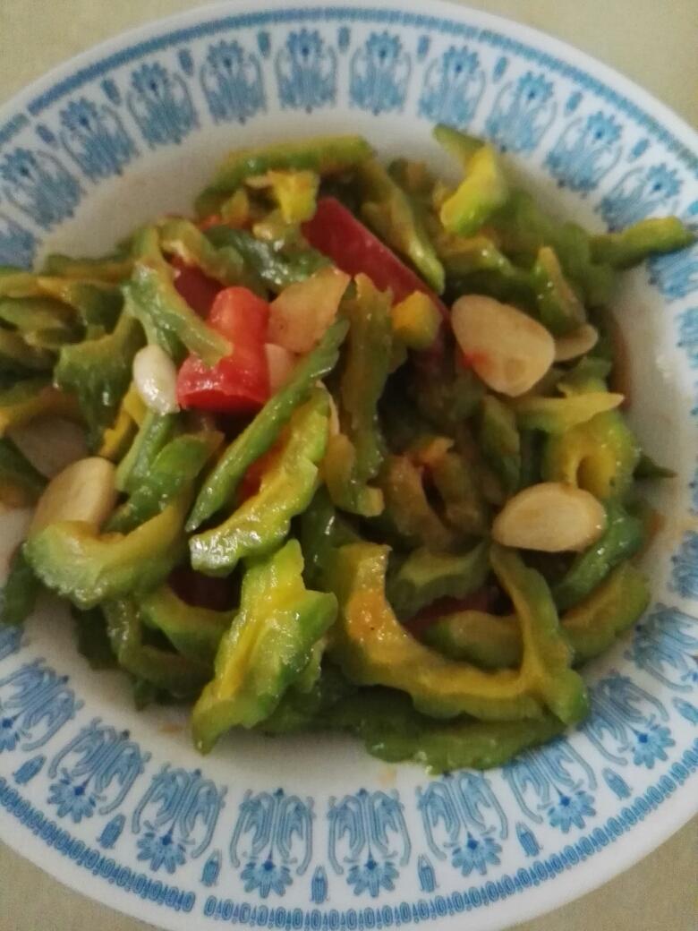 苦瓜炒西红柿