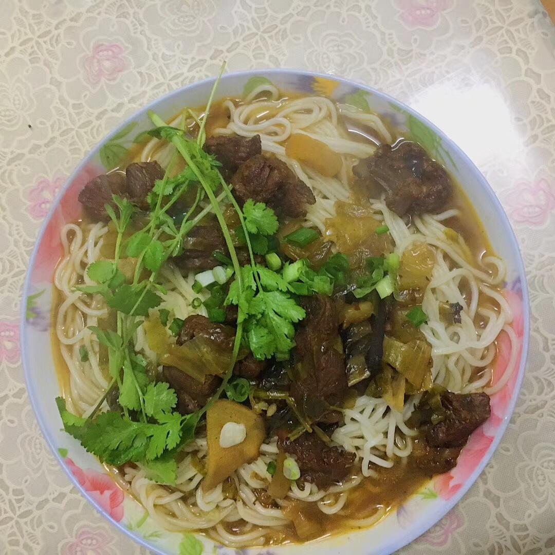 老坛酸菜牛肉面
