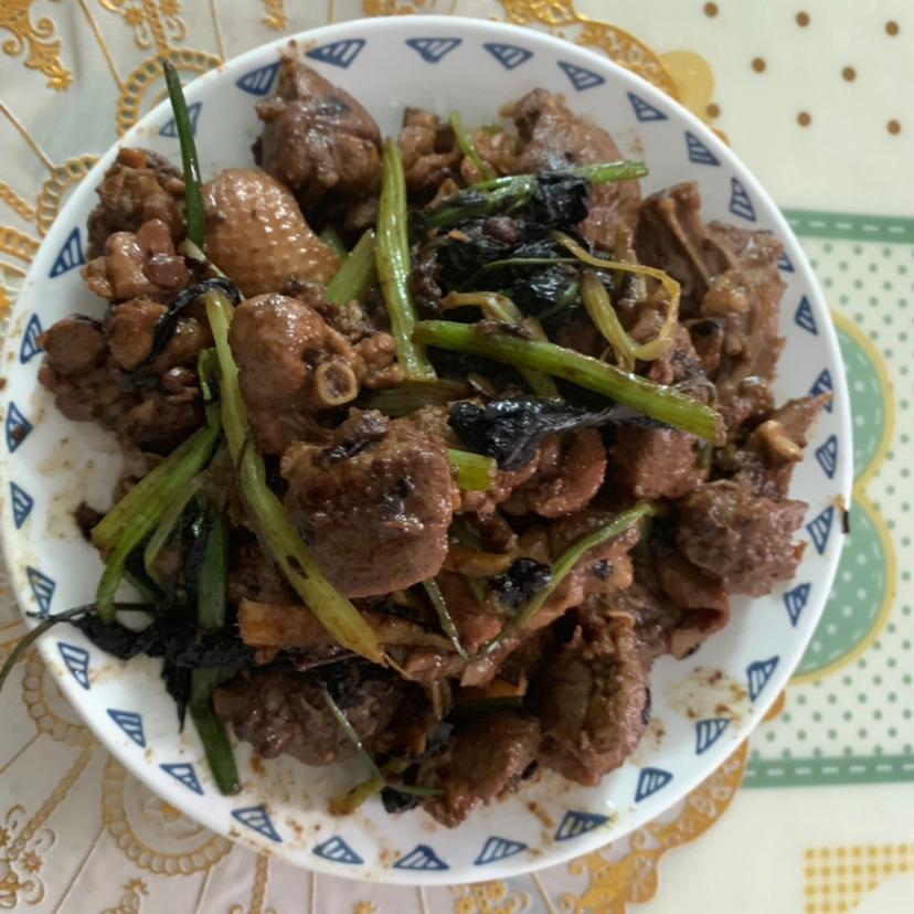 紫苏焖鸭的做法