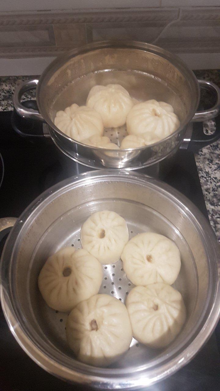 松软多汁的肉包子