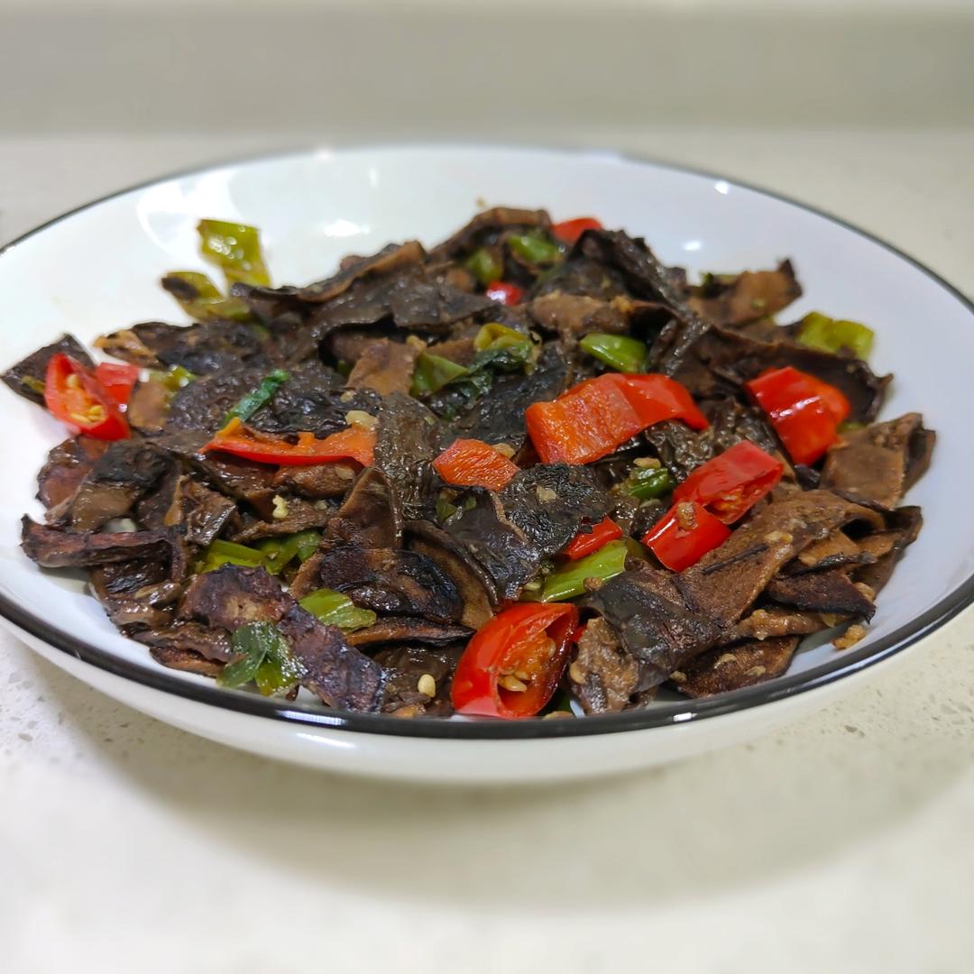 爆炒牛肝菌